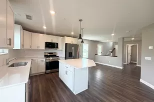 21820 Wisteria Wy, Farmington, MN 55024 - Photo 8
