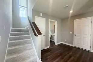 21820 Wisteria Wy, Farmington, MN 55024 - Photo 4