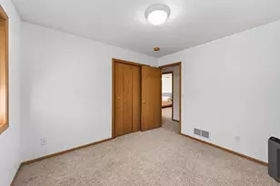 9509 Dogwood Ave N, Brooklyn Park, MN 55443 - Photo 14