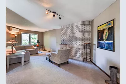 7508 W 77th Street, Chaska, MN 55318 - Photo 12
