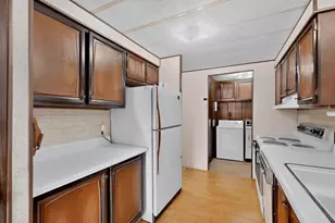 741 S 10th St, Lake City, MN 55041 - Photo 18