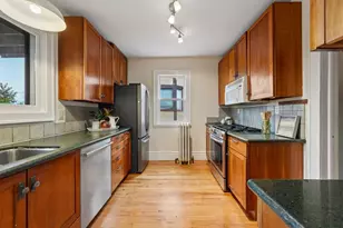 355 Bates Ave, Saint Paul, MN 55106 - Photo 14