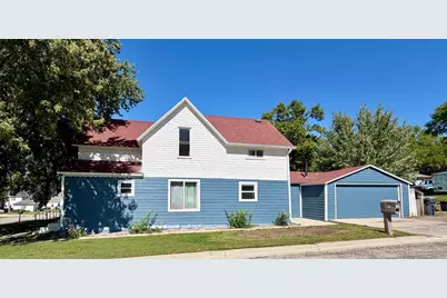 213 Garfield Street S, Lake Benton, MN 56149 - Photo 2