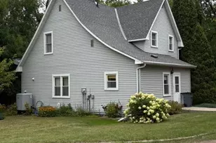 308 4th St SE, Pelican Rapids, MN 56572 - Photo 4