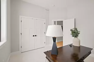 636 Parkside Ct, Eagan, MN 55123 - Photo 16