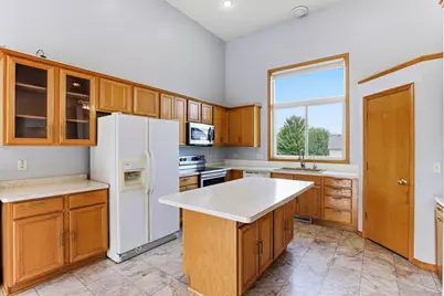 8837 Carriage Hill Place, Savage, MN 55378 - Photo 6