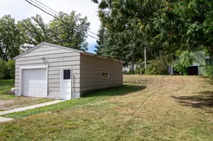 517 NE 10th Ave, Grand Rapids, MN 55744 - Photo 2