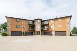 3201 14th St S, Moorhead, MN 56560 - Photo 2