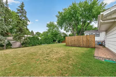 8616 34th Avenue N, New Hope, MN 55427 - Photo 32