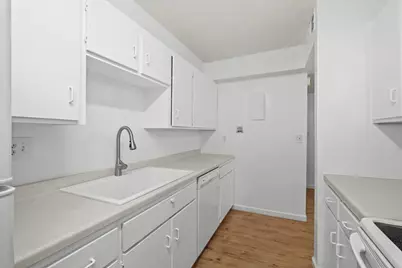 13709 Nicollet Avenue #301, Burnsville, MN 55337 - Photo 6