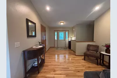 855 Bauer Avenue, Eau Claire, WI 54703 - Photo 2