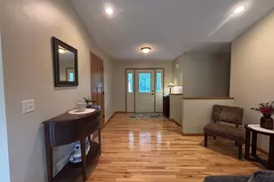 855 Bauer Ave, Eau Claire, WI 54703 - Photo 2
