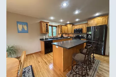 855 Bauer Avenue, Eau Claire, WI 54703 - Photo 14