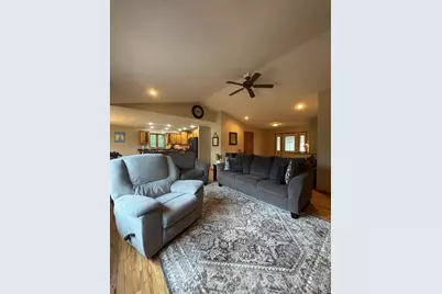 855 Bauer Avenue, Eau Claire, WI 54703 - Photo 6