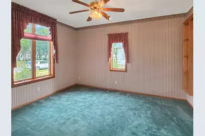 410 N 6th Street, Marshall, MN 56258 - Photo 8