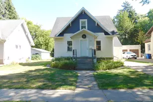 606 5th St S, Moorhead, MN 56560 - Photo 2