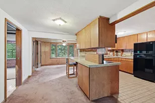 1045 McKnight Rd S, Saint Paul, MN 55119 - Photo 4