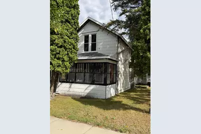 311 E 4th Street, Crookston, MN 56716 - Photo 1