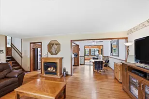 7439 Concerto Curve NE, Fridley, MN 55432 - Photo 4