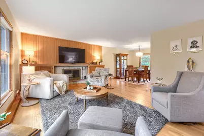 747 Grandview Avenue W, Roseville, MN 55113 - Photo 6