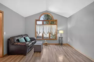 2883 Duluth St, Maplewood, MN 55109 - Photo 6