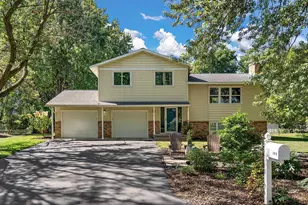 1419 Three Oaks Ave, Maple Plain, MN 55359 - Photo 2
