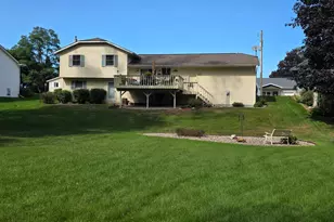 724 Well St, Onalaska, WI 54650 - Photo 2
