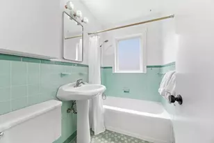 313 Vincent Ave N, Minneapolis, MN 55405 - Photo 24