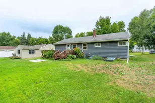 416 E St Charles Ave, Fergus Falls, MN 56537 - Photo 10