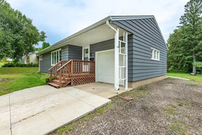 416 E Saint Charles Avenue, Fergus Falls, MN 56537 - Photo 6