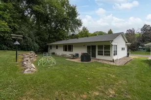 828 Lower Johnson Cir, Saint Peter, MN 56082 - Photo 30