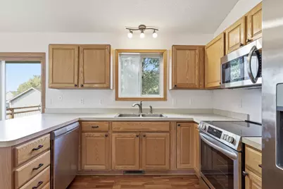 1114 Hidden Creek Boulevard, Mayer, MN 55360 - Photo 10