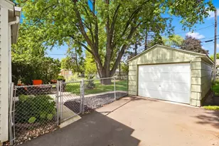 9104 Stanlen Rd, Saint Louis Park, MN 55426 - Photo 24