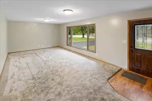 6101 Oak Cir, North Branch, MN 55056 - Photo 8