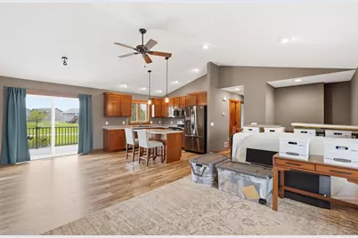 2237 Pioneer Trail, New Richmond, WI 54017 - Photo 6