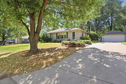 16403 Seymour Drive, Minnetonka, MN 55345 - Photo 2