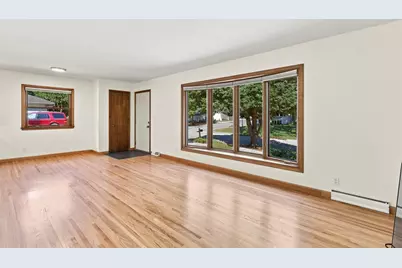 16403 Seymour Drive, Minnetonka, MN 55345 - Photo 4