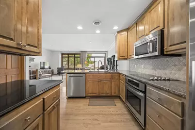 365 Willoughby Way W, Minnetonka, MN 55305 - Photo 16