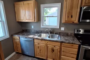 806 8th Ave SE, Austin, MN 55912 - Photo 16