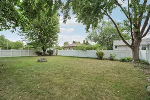 8423 16th Ave S, Bloomington, MN 55425 - Photo 38