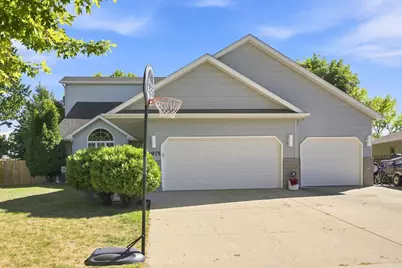 1975 29th Street Circle S, Moorhead, MN 56560 - Photo 2