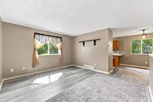 416 Central St W, Detroit Lakes, MN 56501 - Photo 8