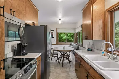 16419 Seymour Drive, Minnetonka, MN 55345 - Photo 8