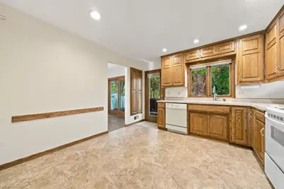 2749 Hilltop Court, North Saint Paul, MN 55109 - Photo 6