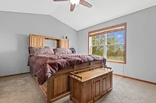 1802 Colonial Ln, Chanhassen, MN 55317 - Photo 16