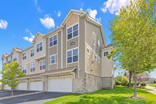 1802 Colonial Ln, Chanhassen, MN 55317 - Photo 28