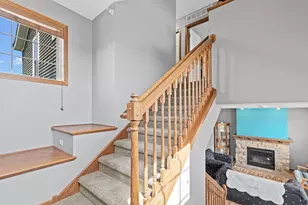 1802 Colonial Ln, Chanhassen, MN 55317 - Photo 14