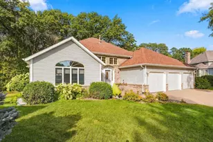 1579 Mary St N, Maplewood, MN 55119 - Photo 2