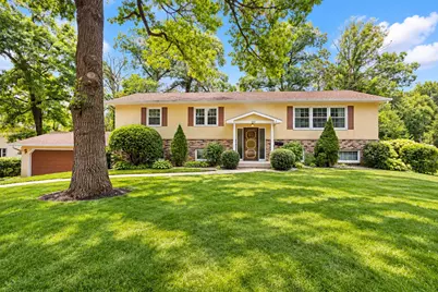 1610 Woodhaven Place, Owatonna, MN 55060 - Photo 2