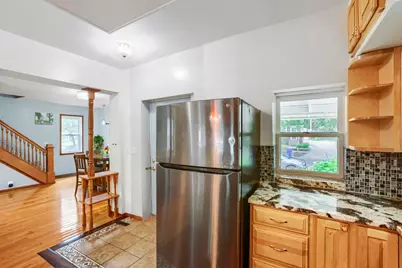303 Page Street W, Saint Paul, MN 55107 - Photo 10